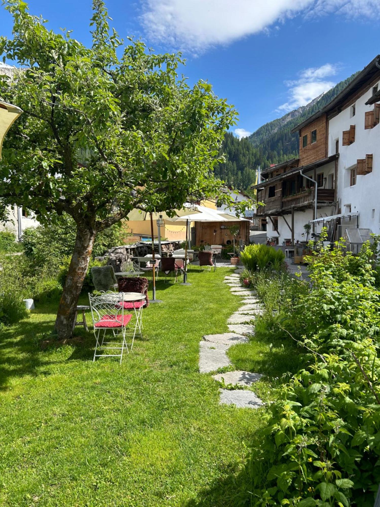 Chasa Jaro Bed & Breakfast Санта Мария Вал Мюстер Екстериор снимка